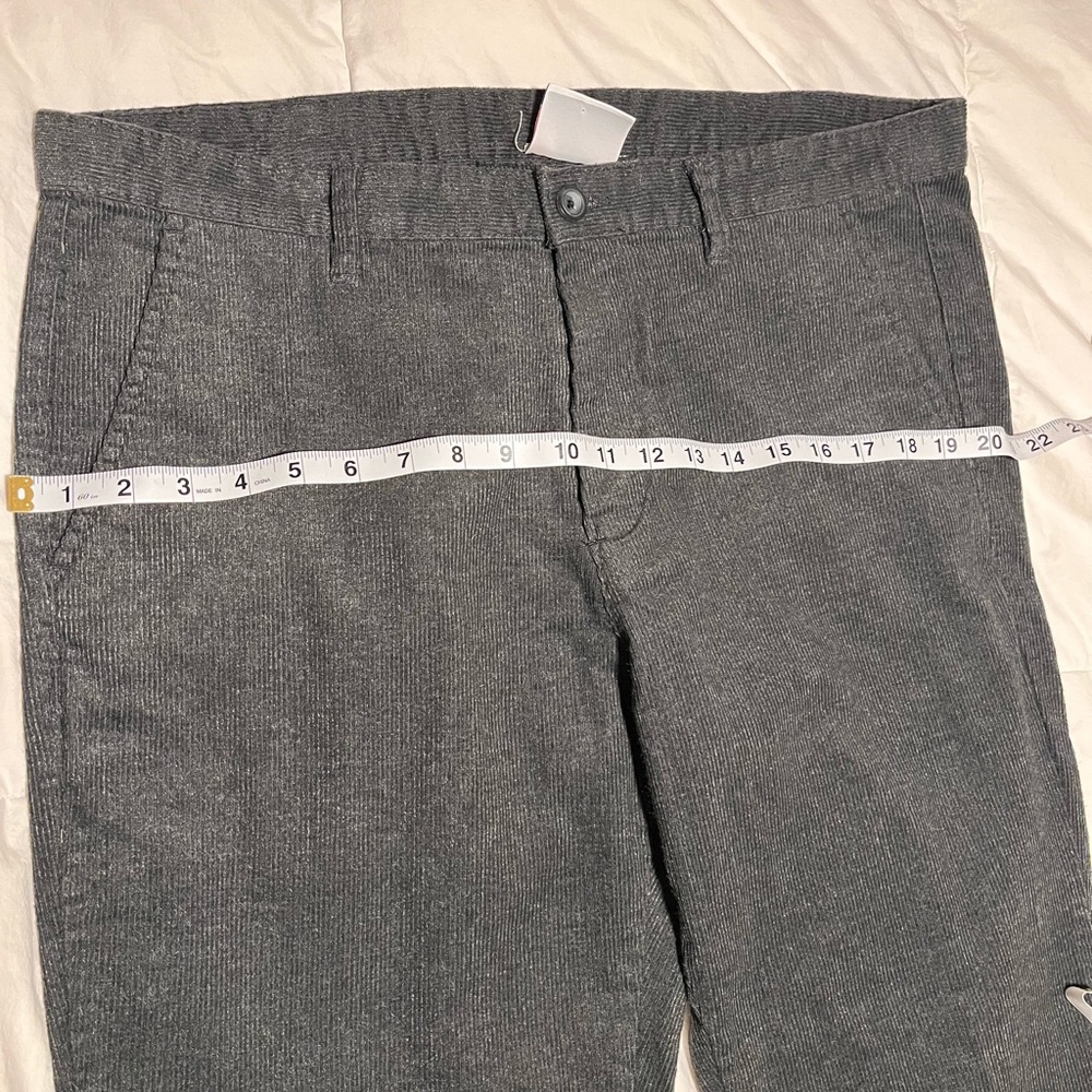 Izod Perform X Men's Dark Gray Corduroy Pants Waist 36 - Picture 3 of 10